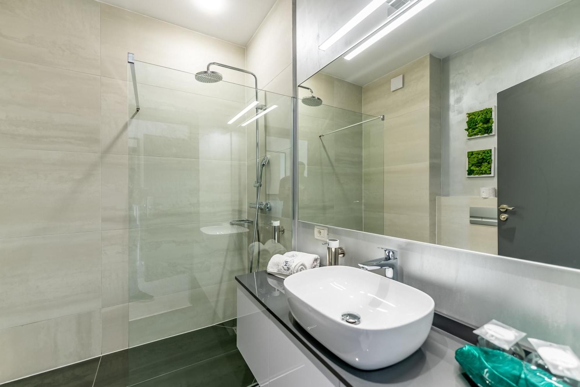 M City Aparthotel Arad Kamer foto