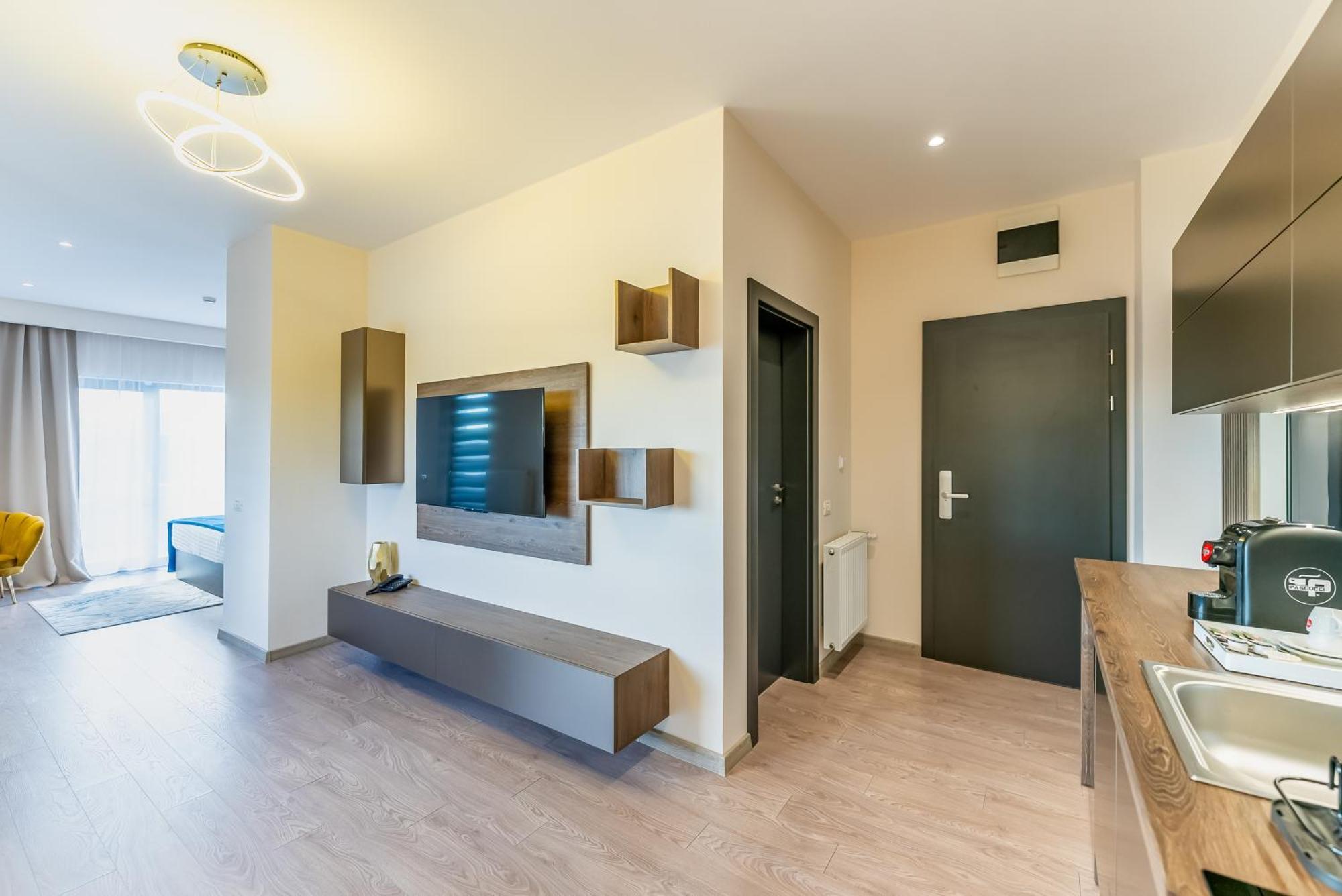M City Aparthotel Arad Buitenkant foto